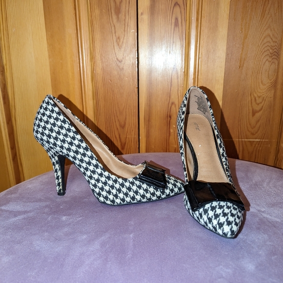 APT 9 Houndstooth pattern heels - Picture 4 of 4